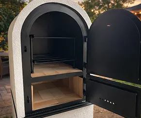 Fehér színű prémium mobilkemence kovácsoltvas ajtóval